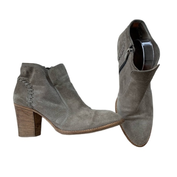 Aquatalia Suede Ankle Block Heel Taupe Booties - Picture 1 of 12
